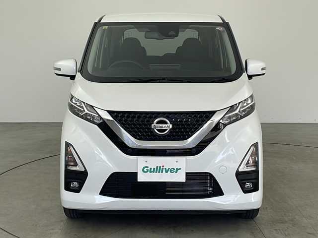 日産 デイズ ハイウェイスターX 兵庫県 2020(令2)年 3.5万km ホワイトパール 純正９インチＳＤナビ　フルセグ　Ｂｌｕｅｔｏｏｔｈ　アラウンドビューモニター　衝突軽減システム　クリアランスソナー　ＬＥＤヘッドライト　オートライト　アルミホイール　　スマートキー　プッシュスタート