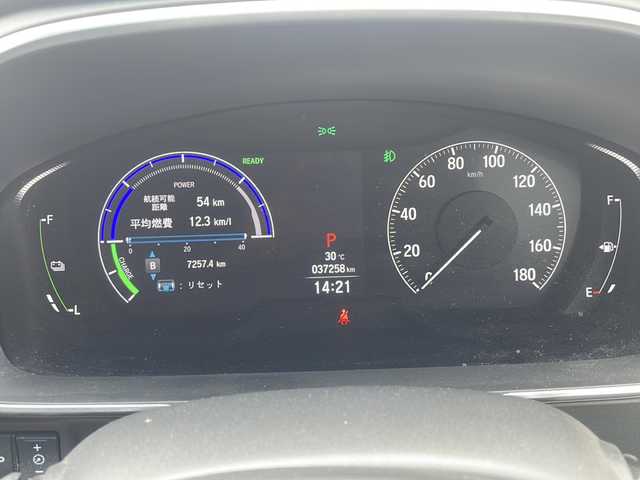 ホンダ オデッセイ ハイブリッド e:HEVアブソルート EX 山梨県 2021(令3)年 3.8万km プラチナホワイトパール フルセグテレビ/ホンダセンシング/両側パワースライドドア/純正10インチナビ/100V電源/衝突軽減装置/全周囲カメラ/前シートヒーター/パワーシート/オットマン/ETC/LEDヘッドライト/黒合革シート/ブラインドスポットモニター/オートマチックハイビーム/デュアルエアコン/革巻きステアリング