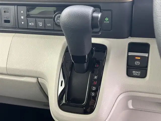 ホンダ Ｎ ＢＯＸ 福井県 2024(令6)年 0.3万km トワイライトミストブラックパール ホンダセンシング/・衝突軽減ブレーキ/・車線逸脱警報機能/・クルーズコントロール/純正ディスプレイオーディオ/【AM/FM/Bluetooth】/バックカメラ/片側パワースライドドア/プッシュスタート/スマートキー/オートライト/LEDヘッドライド