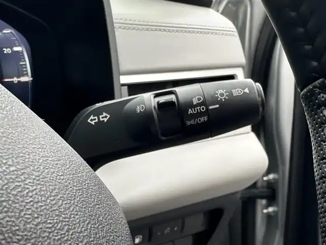 三菱 アウトランダー ＰＨＥＶ G 滋賀県 2023(令5)年 2万km スターリングシルバーM 禁煙車/純正9インチナビ/フルセグ.Bluetooth.Applecarplay/全方位カメラ/衝突軽減ブレーキ/マイパイロット/電動リアゲート/前席シートヒーター/合皮シート/前席パワーシート/ETC2.0/ステアリングヒーター/前後ドライブレコーダー/ブラインドスポットモニター/クリアランスソナー/置くだけ充電/オートハイビーム/オートライト/LEDヘッドライト/オートブレーキホールド/電子パーキング/パドルシフト