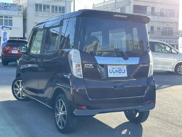 三菱 ｅＫスペース カスタムT セーフティプラスED 沖縄県 2018(平30)年 5.3万km ショコラブラウンP (株)IDOMが運営する【じしゃロンコザ店】の自社ローン専用車両になりますこちらは現金またはオートローンご利用時の価格です。自社ローンご希望の方は別途その旨お申付け下さい/・純正ナビ/・Bluetooth接続/・DVD再生/・TV/・全方位カメラ/・バックカメラ/・両側パワースライドドア/・ETC/・スマートキー/・プッシュスタート/・クルーズコントロール/・オートライト/・純正アルミホイール
