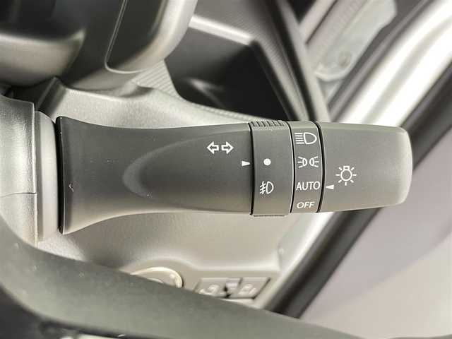 スズキ スペーシア カスタム HYBRID XS 千葉県 2025(令7)年 0.1万km未満 ピュアホワイトパール/ブラック2トーン セーフティサポート（予防安全技術）/・デュアルセンサーブレーキサポート2/・誤発進抑制機能（前方／後方）/・低速時ブレーキサポート（前進／後退）/・車線逸脱警報機能/・車線逸脱抑制機能/・車線維持支援機能/・ふらつき警報機能/・アダプティブクルーズコントロール/・発進お知らせ機能/・標識認識機能/・ハイビームアシスト/9インチメモリーナビゲーション/・地デジTV/・AM/FMラジオ/・スマートフォン連携機能/・Bluetooth接続/全方位カメラ/両側パワースライドドア/スマートキー/LEDヘッドライト