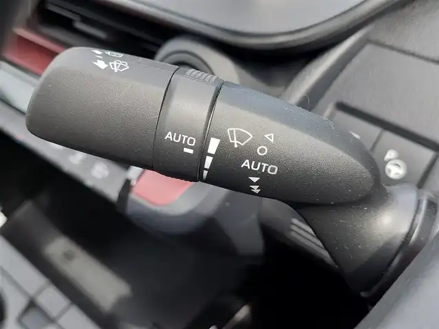 トヨタ プリウス Z 東京都 2023(令5)年 0.9万km プラチナホワイトパールマイカ 純正12.3インチディスプレイオーディオ/パノラミックビューモニター/デジタルインナーミラー/ドライブレコーダー/ビルトインETC2.0/トヨタチームメイト/アドバンストパーク/シートヒーター/ベンチレーションシート/ステアリングヒーター/HDMIポート/AC100V/パワーバックドア/トヨタセーフティセンス/・プリクラッシュセーフティ/・レーントレーシングアシスト/・レーダークルーズコントロール/・アダプティブハイビームシステム/・ブラインドスポットモニター/・コーナーセンサー