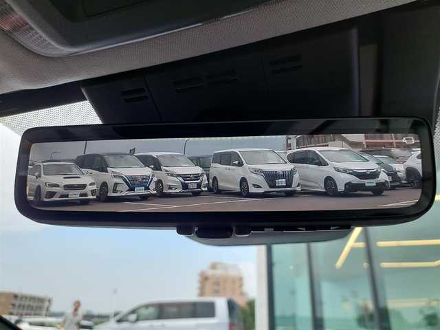トヨタ プリウス Z 東京都 2023(令5)年 0.9万km プラチナホワイトパールマイカ 純正12.3インチディスプレイオーディオ/パノラミックビューモニター/デジタルインナーミラー/ドライブレコーダー/ビルトインETC2.0/トヨタチームメイト/アドバンストパーク/シートヒーター/ベンチレーションシート/ステアリングヒーター/HDMIポート/AC100V/パワーバックドア/トヨタセーフティセンス/・プリクラッシュセーフティ/・レーントレーシングアシスト/・レーダークルーズコントロール/・アダプティブハイビームシステム/・ブラインドスポットモニター/・コーナーセンサー
