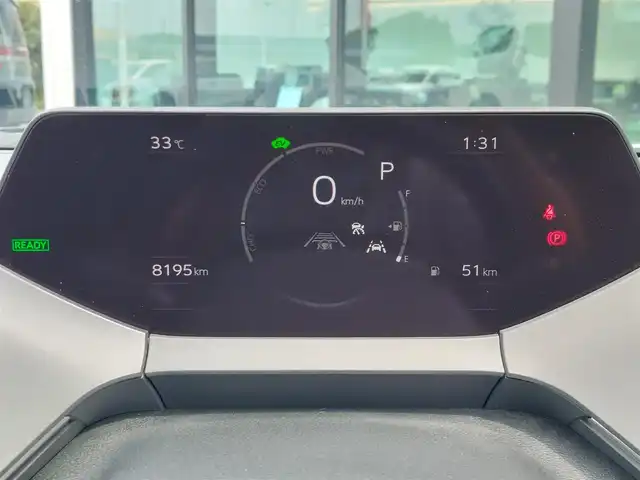 トヨタ プリウス Z 東京都 2023(令5)年 0.9万km プラチナホワイトパールマイカ 純正12.3インチディスプレイオーディオ/パノラミックビューモニター/デジタルインナーミラー/ドライブレコーダー/ビルトインETC2.0/トヨタチームメイト/アドバンストパーク/シートヒーター/ベンチレーションシート/ステアリングヒーター/HDMIポート/AC100V/パワーバックドア/トヨタセーフティセンス/・プリクラッシュセーフティ/・レーントレーシングアシスト/・レーダークルーズコントロール/・アダプティブハイビームシステム/・ブラインドスポットモニター/・コーナーセンサー