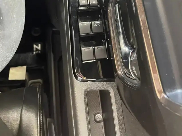 トヨタ ヴェルファイア 2.5Z Aエディデョン ゴールデンアイズ 岩手県 2017(平29)年 8.2万km ホワイトパールクリスタルシャイン クルーズコントロール追従有/4WD/コーナーセンサー/オートライト/純正LEDヘッドライト/純正アルミホイール18インチ/パワースライドドア/ドライブレコーダー/オットマン/電動リアゲート/純正フロアマット/ETC/純正エンジンスターター/フリップダウン/バックカメラ/純正フルセグテレビ/パーキングアシスト