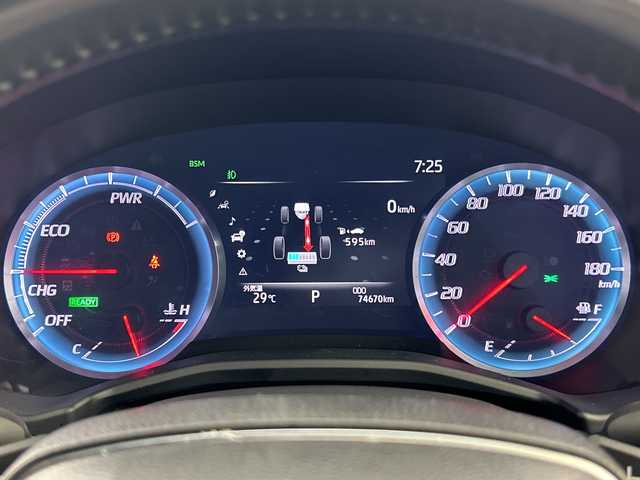 トヨタ クラウン ハイブリッド RS アドバンス 愛知県 2019(平31)年 7.5万km ホワイトパールクリスタルシャイン 純正8インチナビ/（AM/FM/フルセグ/BT/CD/DVD）/TRDエアロ（F/S/R）/モデリスタ19インチアルミホイール/シーケンシャルウィンカー/黒革レザーシート/D/N席シートヒーター/D/N席シートクーラー/D/N席パワーシート/D席シートメモリー/レーダークルーズコントロール/パドルシフト/トヨタセーフティセンス/・プリクラッシュセーフティ/・クリアランスソナー/・ブラインドスポットモニター/・リヤクロストラフィックアラート/・レーントレーシングアシスト/・パーキングサポート/・ヘッドアップディスプレイ/・ロードサインアシスト/バックカメラ/純正ドライブレコーダー/オートハイビーム/オートライト/LEDヘッドライト/フロントフォグ/ビルトイン2.0ETC/ドアバイザー/電格ミラー/革巻きステアリング/純正フロアマット