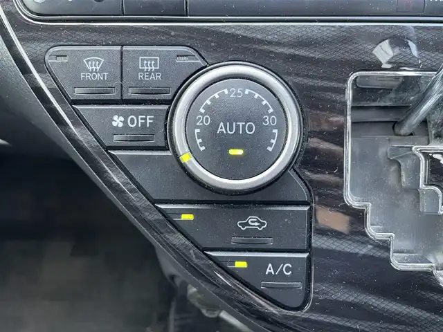 トヨタ アイシス プラタナ Vセレクション 宮城県 2011(平23)年 6.5万km ホワイトパールクリスタルシャイン 登録時走行距離64751km/後部HDMIモニター/両側パワースライドドア/前後ドライブレコーダー/純正アルミホイール/純正フロアマット/ETC/SDナビ/AM・FM・BT・HDMI・AUX・USB・TV/パドルシフト/スペアキー