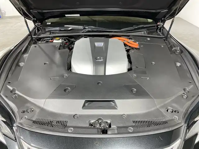 レクサス ＬＳ 福岡県 2018(平30)年 3.6万km グラファイトブラックガラスフレーク ・マークレビソン　/・サンルーフ　/・メーカーナビ　/ＬＥＸＵＳ　ｓａｆｅｔｙ　ｓｙｓｔｅｍ＋　/ＢＳＭ　/ＰＫＳＡ　/操舵支援　/レーンチェンジアシスト　/プリクラッシュセーフティー　/標識認識　/先行車発進告知機能/・クルコン/・ヘッドアップディスプレイ/・前後コーナーセンサー/・バックカメラ/・全方位カメラ/・パワーバックドア/・前後ドラレコ/・レザーシート/・シートヒーター/・エアシート/・AFS/・オートライト/・オートハイビーム/・電格ミラー