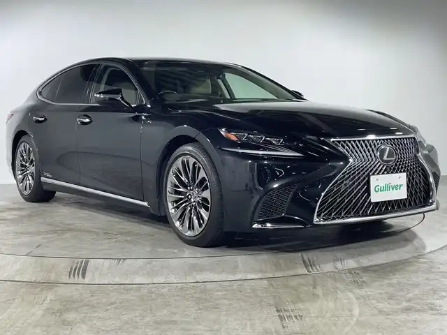 レクサス ＬＳ 福岡県 2018(平30)年 3.6万km グラファイトブラックガラスフレーク ・マークレビソン　/・サンルーフ　/・メーカーナビ　/ＬＥＸＵＳ　ｓａｆｅｔｙ　ｓｙｓｔｅｍ＋　/ＢＳＭ　/ＰＫＳＡ　/操舵支援　/レーンチェンジアシスト　/プリクラッシュセーフティー　/標識認識　/先行車発進告知機能/・クルコン/・ヘッドアップディスプレイ/・前後コーナーセンサー/・バックカメラ/・全方位カメラ/・パワーバックドア/・前後ドラレコ/・レザーシート/・シートヒーター/・エアシート/・AFS/・オートライト/・オートハイビーム/・電格ミラー