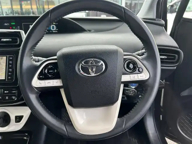 トヨタ プリウス Sセーフティプラス 栃木県 2018(平30)年 3.9万km アティチュードブラックマイカ トヨタセーフティセンス/純正7インチナビ/フルセグTV/DVD/Bluetooth/バックカメラ/ビルトインETC/前後ドライブレコーダー/レーダークルーズコントロール/クリアランスソナー/パーキングアシスト/プッシュEgスタート/ステアリングリモコン/LEDオートライト/LEDフォグランプ/純正15インチAW/アイドリングストップ/横滑り防止装置/オートハイビーム