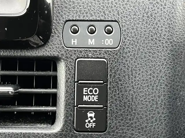 トヨタ ヴォクシー ZS 煌 奈良県 2015(平27)年 8.4万km ホワイトパールクリスタルシャイン 純正ナビ/（フルセグ／ＢＴ／ＣＤ／ＤＶＤ）/社外13インチフリップダウンモニター（carrozzeria)/両側パワースライドドア/横滑り防止/後席サンシェード/社外セキュリティ/オートライト/ステアリングスイッチ/前後ドライブレコーダー/ETC/社外18インチAW（VERSUS）/保証書/取り扱い説明書/スペアキーX1