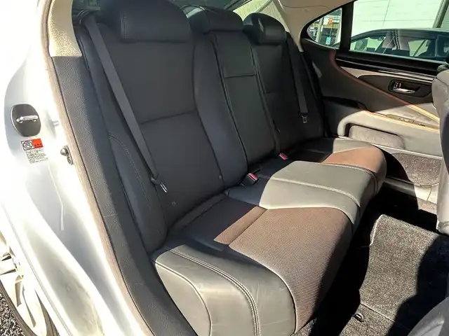 レクサス ＬＳ 460 バージョンC Iパッケージ 愛知県 2015(平27)年 11.8万km ホワイトパールクリスタルシャイン ワンオーナー/純正SDナビ(FM/AM/CD/DVD/BT/BY/AUX/USB/フルセグ)/バックカメラ/クリアランスソナー・コーナーセンサー/レザーシート/シートヒーター/エアシート/パワーシート/HIDヘッドライト/フォグランプ/電動格納ミラー/純正AW18インチ/防眩ミラー/ステアリングヒーター/ブレーキホールド/電動パーキング/純正フロアマット/ETC/プッシュスタート/スマートキー・スペアキー２本/ステアリングリモコン/ハンズフリー/ABS/取扱説明書・保証書