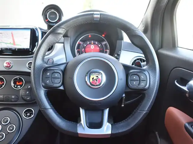 アバルト ５９５ ツーリズモ 神奈川県 2022(令4)年 1.5万km グレー ワンオーナー/カラー708/茶革シート/社外メモリナビAVIC-RZ711/フルセグテレビ/DVD/CD/Bluetoothオーディオ/エンブレム入り前後ドラレコ/ETC/純正17インチアルミホイール/純正フロアマット/リモコンキー/純正フロアマット/SPORTモードメーター/オートエアコン/コーナーセンサーリヤ/保証書/取扱説明書
