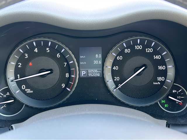 日産 フーガ 370GT FOUR 秋田県 2015(平27)年 6.1万km ダークブルー 純正メモリナビ/純正BT、CD、DVD、フルセグTV/純正18インチAW/全方位カメラ/前後コーナーセンサー/D＋N席パワーシート/ETC/スペアキー/４WD/取説、保証書