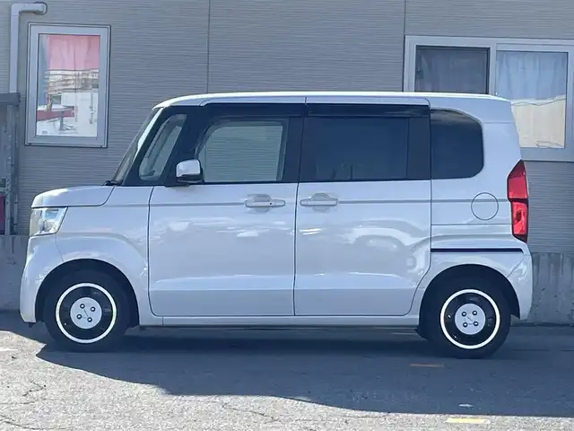 ホンダ Ｎ ＢＯＸ G L ホンダセンシング 青森県 2019(令1)年 2.7万km プラチナホワイトパール ワンオーナー/４WD/純正Gathersナビ/(AM/FM/CD/DVD/フルセグ/Bluetooth/USB)/純正エンジンスターター/モデューロAW夏タイヤ/クルーズコントロール/レーンアシスト/衝突軽減システム/片側パワースライドドア/バックカメラ/社外ドライブレコーダー/シートヒーター/LEDヘッドライト/スペアキー/純正ホイールキャップ冬タイヤ車載/取扱説明書/保証書