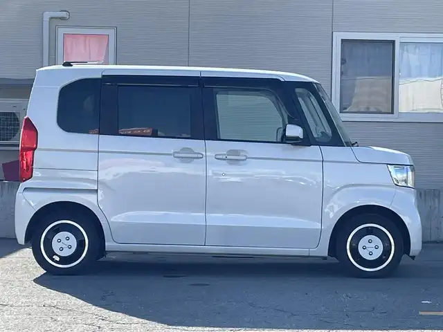 ホンダ Ｎ ＢＯＸ G L ホンダセンシング 青森県 2019(令1)年 2.7万km プラチナホワイトパール ワンオーナー/４WD/純正Gathersナビ/(AM/FM/CD/DVD/フルセグ/Bluetooth/USB)/純正エンジンスターター/モデューロAW夏タイヤ/クルーズコントロール/レーンアシスト/衝突軽減システム/片側パワースライドドア/バックカメラ/社外ドライブレコーダー/シートヒーター/LEDヘッドライト/スペアキー/純正ホイールキャップ冬タイヤ車載/取扱説明書/保証書