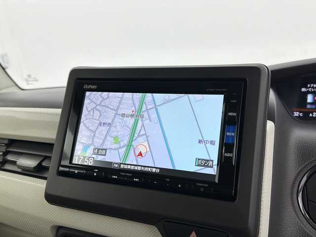 ホンダ Ｎ ＢＯＸ G L ホンダセンシング 宮城県 2019(令1)年 2.7万km プラチナホワイトパール ワンオーナー/４WD/純正Gathersナビ：VXM-195VFi/(AM/FM/CD/DVD/フルセグ/Bluetooth/USB)/純正エンジンスターター/ビルトインETC/モデューロAW夏タイヤ/レーダークルーズコントロール/レーンキープアシスト/衝突軽減システム/横滑り防止装置/片側パワースライドドア/バックカメラ/社外ドライブレコーダー/前席シートヒーター/LEDヘッドライト/スペアキー/純正ホイールキャップ冬タイヤ車載/取扱説明書/保証書