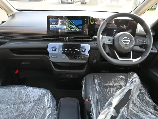 日産 セレナ e－パワー ハイウェイスター V 千葉県 2025(令7)年 0.1千km プリズムホワイト e-POWER　ハイウエイスターV　ヘッドランプ オートレベライザー+アダプティブLEDヘッドライトシステム+インテリジェント アラウンドビューモニター（移動物 検知機能付）+インテリジェント ルームミラー+アドバンスドドライブアシストディスプレイ（12.3インチカラーディスプレイ）+統合型インターフェースディスプレイ+ワイヤレス充電器+6スピーカー+NissanConnectナビゲーションシステム（地デジ内蔵）+車載通信ユニット（TCU［Telematics Control Unit］）+ETC2.0ユニット（ビルトインタイプ）+ドライブレコーダー（前後セット）+プロパイロット（ナビリンク機能付）+プロパイロット緊急停止支援システム（SOSコール機能付）+SOSコール（488/400円）/エマージェンシーブレーキ/プロパイロット/インテリジェントクルーズコントロール/ハンズフリー両側パワースライドドア/インテリジェントルームミラー/ワイヤレス充電/純正コネクトナビ/地デジTV/【Bluetooth接続】/アラウンドビューモニター/ステアリングスイッチ/ETC（2.0）/LEDヘッドライト/フォグライト/ウインカーミラー/コーナーセンサー/純正16インチアルミホイル