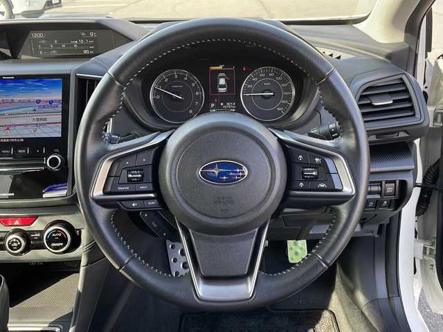 スバル インプレッサ スポーツ 1．6i－LアイサイトSスタイル 道北・旭川 2019(令1)年 1.1万km クリスタルホワイトP /4WD//禁煙車//純正SDナビ//CD/DVD/SD/MSV/BT/フルセグ//サイド・バックカメラ//アイサイトVer3//衝突軽減ブレーキ//レーンキープ//レーダークルーズコントロール//ブラインドスポットモニター//誤発進抑制//コーナーセンサー//アイドリングストップ//パドルシフト//ミラーヒーター//SRH//オートライト//LEDヘッドライト//フォグライト//リアフォグ//ヘッドライトウォッシャー//ドライブレコーダー//ETC//フロントデアイサー//オートワイパー//純正フロアマット//トノカバー
