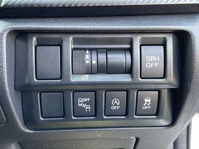 スバル インプレッサ スポーツ 1．6i－LアイサイトSスタイル 道北・旭川 2019(令1)年 1.1万km クリスタルホワイトP /4WD//禁煙車//純正SDナビ//CD/DVD/SD/MSV/BT/フルセグ//サイド・バックカメラ//アイサイトVer3//衝突軽減ブレーキ//レーンキープ//レーダークルーズコントロール//ブラインドスポットモニター//誤発進抑制//コーナーセンサー//アイドリングストップ//パドルシフト//ミラーヒーター//SRH//オートライト//LEDヘッドライト//フォグライト//リアフォグ//ヘッドライトウォッシャー//ドライブレコーダー//ETC//フロントデアイサー//オートワイパー//純正フロアマット//トノカバー