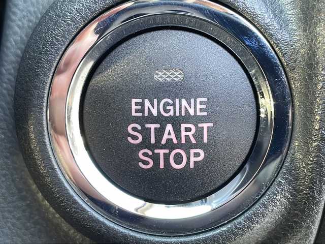 スバル インプレッサ スポーツ 1．6i－LアイサイトSスタイル 道北・旭川 2019(令1)年 1.1万km クリスタルホワイトP /4WD//禁煙車//純正SDナビ//CD/DVD/SD/MSV/BT/フルセグ//サイド・バックカメラ//アイサイトVer3//衝突軽減ブレーキ//レーンキープ//レーダークルーズコントロール//ブラインドスポットモニター//誤発進抑制//コーナーセンサー//アイドリングストップ//パドルシフト//ミラーヒーター//SRH//オートライト//LEDヘッドライト//フォグライト//リアフォグ//ヘッドライトウォッシャー//ドライブレコーダー//ETC//フロントデアイサー//オートワイパー//純正フロアマット//トノカバー