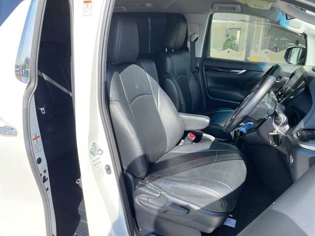 トヨタ アルファード S 愛知県 2022(令4)年 4万km ホワイトパールクリスタルシャイン モデリスタエアロ/モデリスタマフラー/純正9型ディズプレイオーディオナビ/フリップダウンモニター/両側パワースライドドア/レーダークルーズコントロール/バックカメラ/コーナーセンサー/純正アルミホイール/ETC/LEDヘッドライト/レーンキープアシスト/オートマチックハイビーム/ドライブレコーダー/衝突軽減システム/フルセグ/Bluetooth/ステアリングスイッチ/スマートキー/プッシュスタート