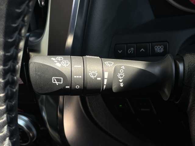 トヨタ アルファード S 愛知県 2022(令4)年 4万km ホワイトパールクリスタルシャイン モデリスタエアロ/モデリスタマフラー/純正9型ディズプレイオーディオナビ/フリップダウンモニター/両側パワースライドドア/レーダークルーズコントロール/バックカメラ/コーナーセンサー/純正アルミホイール/ETC/LEDヘッドライト/レーンキープアシスト/オートマチックハイビーム/ドライブレコーダー/衝突軽減システム/フルセグ/Bluetooth/ステアリングスイッチ/スマートキー/プッシュスタート