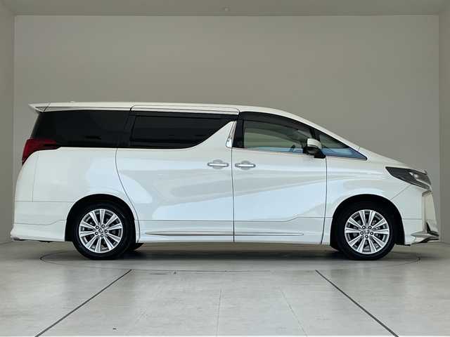 トヨタ アルファード S 愛知県 2022(令4)年 4万km ホワイトパールクリスタルシャイン モデリスタエアロ/モデリスタマフラー/純正9型ディズプレイオーディオナビ/フリップダウンモニター/両側パワースライドドア/レーダークルーズコントロール/バックカメラ/コーナーセンサー/純正アルミホイール/ETC/LEDヘッドライト/レーンキープアシスト/オートマチックハイビーム/ドライブレコーダー/衝突軽減システム/フルセグ/Bluetooth/ステアリングスイッチ/スマートキー/プッシュスタート