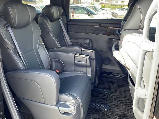 トヨタ アルファードハイブリット Z 茨城県 2025(令7)年 0.1万km ブラック 左右独立ムーンルーフ/純正１４インチナビ/パノラミックビューモニター/デジタルインナーミラー/ＥＴＣ/レザーシート/シートヒーター/エアシート/両側パワースライドドア/パワーバックドア/スマートキー/プッシュスタート/プリクラッシュセーフティ/リアクロストラフィックアラート/ロードサインアシスト/ブラインドスポットモニター/レーンキープアシスト/後方車両接近告知/プロアクティブドライビングアシスト/パーキングサポートブレーキ/リアカメラディテクション/ワンオーナー/安心降車アシスト/周辺車両接近時サポート/クリアランスソナー/１００Ｖ充電/クルーズコントロール