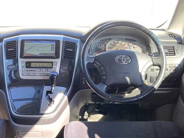 トヨタ アルファード Ｖ AS 埼玉県 2003(平15)年 15.6万km ホワイトパールマイカ 外部検査実施済み/４ＷＤ/社外メモリナビ＆フルセグＴＶ/（ＤＶＤ＆ＢＴ＆ＭＳＶ）/バックカメラ/ＥＴＣ/前後ドライブレコーダー/レーンアシスト/革巻きステアリング/ＡＣ１００Ｖ/純正１７inアルミホイール/リモコンキー/オートライト/ＨＩＤヘッドライト/電動格納ミラー/Ｗエアバッグ/ＡＢＳ/純正フロアマット/ドアバイザー/新車保証書/取扱説明書（車両＆ナビ）