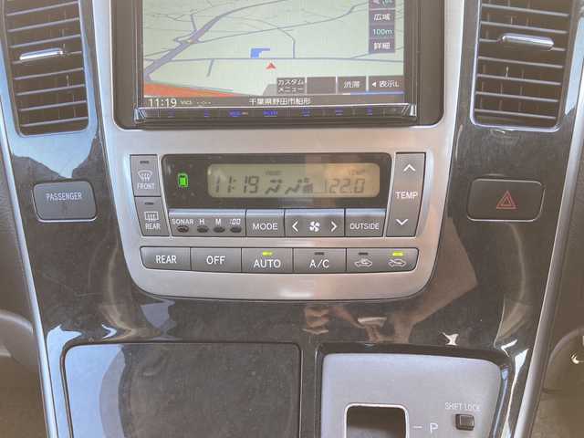 トヨタ アルファード Ｖ AS 埼玉県 2003(平15)年 15.6万km ホワイトパールマイカ 外部検査実施済み/４ＷＤ/社外メモリナビ＆フルセグＴＶ/（ＤＶＤ＆ＢＴ＆ＭＳＶ）/バックカメラ/ＥＴＣ/前後ドライブレコーダー/レーンアシスト/革巻きステアリング/ＡＣ１００Ｖ/純正１７inアルミホイール/リモコンキー/オートライト/ＨＩＤヘッドライト/電動格納ミラー/Ｗエアバッグ/ＡＢＳ/純正フロアマット/ドアバイザー/新車保証書/取扱説明書（車両＆ナビ）