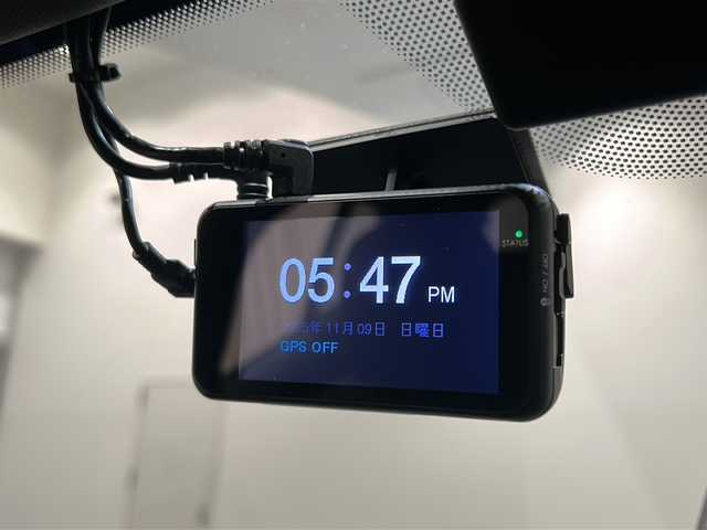 ＢＭＷ １１８ｉ Mスポーツ 新潟県 2021(令3)年 1.3万km グレー オプションカラー　ストームベイメタリック【C3N】/iDriveナビゲーション・パッケージ/・BMWライブ・コックピット/10.25インチ マルチ・ディスプレイ・メーター・パネル、/10.25インチ ワイド・コントロール・ディスプレイ/・HDDナビゲーション・システム【BT】/・BMWインテリジェント・パーソナル・アシスタント/・ETC DSRC/・BMWコネクテッド・ドライブ・プロフェッショナル/・Apple CarPlay/コンフォート・パッケージ/・オートマチック・テールゲート・オペレーション（オープン／クローズ）/・アクティブ・クルーズ・コントロール（ストップ&ゴー機能付）/・コンフォートアクセス/電動フロント・シート/ドライビングアシスト/・レーン・ディパーチャー・ウォーニング/・レーン・チェンジ・ウォーニング/・前車接近警告機能/・衝突回避・被害軽減ブレーキ/・後車衝突警告機能/・クロス・トラフィック・ウォーニング/・トラフィック・サイン・アシスト/パーキングアシスト/・パーク・ディスタンス・コントロール/・パーキング・アシスト/・リヤ・ビュー・カメラ/・リバース・アシスト/・パーク・ディスタンス・コントロール