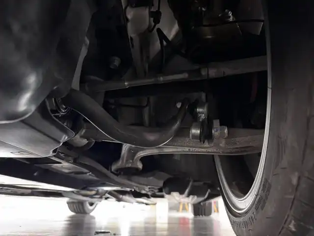 スバル ＷＲＸ ＳＴＩ STI タイプS 三重県 2014(平26)年 2.4万km クリスタルホワイトP プレミアムガソリン・ターボ/AWD/6F/【OP】純正 7インチナビ CN-LR700D/（FM/AM/CD/DVD/TV/iPod/USB/SD/MEMORY MUSIC/HDMI/VTR/ハンズフリー通話*）/バックカメラ/【OP】bremboブレーキキット フロント6pot/リヤ4pot者ブロックブレーキキャリパー/大型リヤスポイラー（タイプS標準）/HKS車高調『HIPERMAX S』＆2本出しマフラー『HI-POWER SPEC L II』/純正サス・マフラー車載/ETC/安全/・ABS/・トラクションコントロール/・サイド＆カーテンエアバッグシステム/装備/・ハーフレザーシート/・オートワイパー/・オートライト/・LEDヘッドライト/・左右独立オートエアコン/・SI-DRIVE/・パワーウインドウ/・パワーステアリング/・電動格納ドアミラー/・RAYS製 18インチ鍛造アルミホイール（18×8.5＋55）/・プッシュスタート/・スマートキーx2/・EJ20型 水平対向4気筒・DOHC16バルブターボエンジン/（カタログ値308HP/6400rpm、43.0kg・m/4400rpm）/・保/取/など/*：Bluetoothオーディオは再生不可