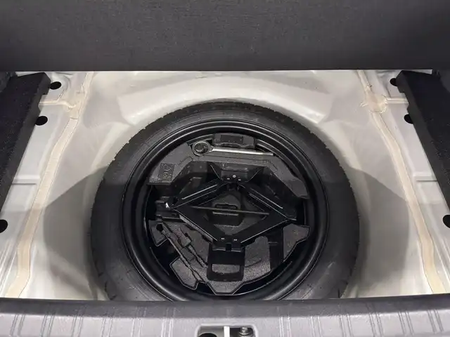 スバル ＷＲＸ ＳＴＩ STI タイプS 三重県 2014(平26)年 2.4万km クリスタルホワイトP プレミアムガソリン・ターボ/AWD/6F/【OP】純正 7インチナビ CN-LR700D/（FM/AM/CD/DVD/TV/iPod/USB/SD/MEMORY MUSIC/HDMI/VTR/ハンズフリー通話*）/バックカメラ/【OP】bremboブレーキキット フロント6pot/リヤ4pot者ブロックブレーキキャリパー/大型リヤスポイラー（タイプS標準）/HKS車高調『HIPERMAX S』＆2本出しマフラー『HI-POWER SPEC L II』/純正サス・マフラー車載/ETC/安全/・ABS/・トラクションコントロール/・サイド＆カーテンエアバッグシステム/装備/・ハーフレザーシート/・オートワイパー/・オートライト/・LEDヘッドライト/・左右独立オートエアコン/・SI-DRIVE/・パワーウインドウ/・パワーステアリング/・電動格納ドアミラー/・RAYS製 18インチ鍛造アルミホイール（18×8.5＋55）/・プッシュスタート/・スマートキーx2/・EJ20型 水平対向4気筒・DOHC16バルブターボエンジン/（カタログ値308HP/6400rpm、43.0kg・m/4400rpm）/・保/取/など/*：Bluetoothオーディオは再生不可