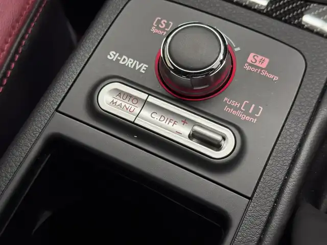 スバル ＷＲＸ ＳＴＩ STI タイプS 三重県 2014(平26)年 2.4万km クリスタルホワイトP プレミアムガソリン・ターボ/AWD/6F/【OP】純正 7インチナビ CN-LR700D/（FM/AM/CD/DVD/TV/iPod/USB/SD/MEMORY MUSIC/HDMI/VTR/ハンズフリー通話*）/バックカメラ/【OP】bremboブレーキキット フロント6pot/リヤ4pot者ブロックブレーキキャリパー/大型リヤスポイラー（タイプS標準）/HKS車高調『HIPERMAX S』＆2本出しマフラー『HI-POWER SPEC L II』/純正サス・マフラー車載/ETC/安全/・ABS/・トラクションコントロール/・サイド＆カーテンエアバッグシステム/装備/・ハーフレザーシート/・オートワイパー/・オートライト/・LEDヘッドライト/・左右独立オートエアコン/・SI-DRIVE/・パワーウインドウ/・パワーステアリング/・電動格納ドアミラー/・RAYS製 18インチ鍛造アルミホイール（18×8.5＋55）/・プッシュスタート/・スマートキーx2/・EJ20型 水平対向4気筒・DOHC16バルブターボエンジン/（カタログ値308HP/6400rpm、43.0kg・m/4400rpm）/・保/取/など/*：Bluetoothオーディオは再生不可