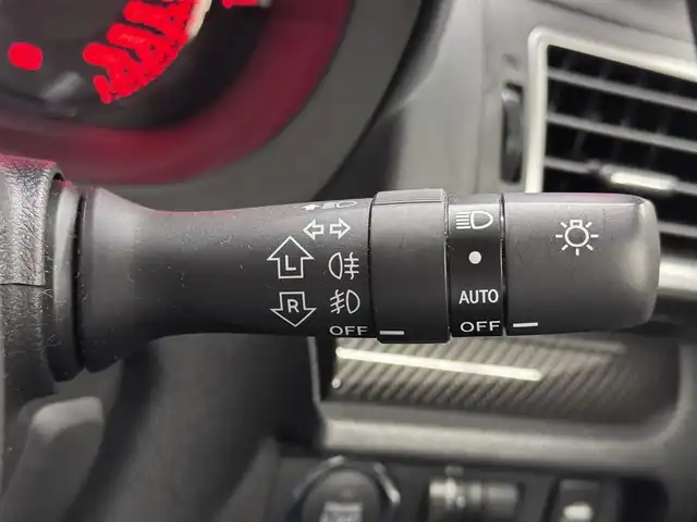 スバル ＷＲＸ ＳＴＩ STI タイプS 三重県 2014(平26)年 2.4万km クリスタルホワイトP プレミアムガソリン・ターボ/AWD/6F/【OP】純正 7インチナビ CN-LR700D/（FM/AM/CD/DVD/TV/iPod/USB/SD/MEMORY MUSIC/HDMI/VTR/ハンズフリー通話*）/バックカメラ/【OP】bremboブレーキキット フロント6pot/リヤ4pot者ブロックブレーキキャリパー/大型リヤスポイラー（タイプS標準）/HKS車高調『HIPERMAX S』＆2本出しマフラー『HI-POWER SPEC L II』/純正サス・マフラー車載/ETC/安全/・ABS/・トラクションコントロール/・サイド＆カーテンエアバッグシステム/装備/・ハーフレザーシート/・オートワイパー/・オートライト/・LEDヘッドライト/・左右独立オートエアコン/・SI-DRIVE/・パワーウインドウ/・パワーステアリング/・電動格納ドアミラー/・RAYS製 18インチ鍛造アルミホイール（18×8.5＋55）/・プッシュスタート/・スマートキーx2/・EJ20型 水平対向4気筒・DOHC16バルブターボエンジン/（カタログ値308HP/6400rpm、43.0kg・m/4400rpm）/・保/取/など/*：Bluetoothオーディオは再生不可