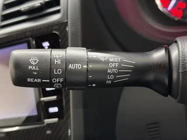 スバル ＷＲＸ ＳＴＩ STI タイプS 三重県 2014(平26)年 2.4万km クリスタルホワイトP プレミアムガソリン・ターボ/AWD/6F/【OP】純正 7インチナビ CN-LR700D/（FM/AM/CD/DVD/TV/iPod/USB/SD/MEMORY MUSIC/HDMI/VTR/ハンズフリー通話*）/バックカメラ/【OP】bremboブレーキキット フロント6pot/リヤ4pot者ブロックブレーキキャリパー/大型リヤスポイラー（タイプS標準）/HKS車高調『HIPERMAX S』＆2本出しマフラー『HI-POWER SPEC L II』/純正サス・マフラー車載/ETC/安全/・ABS/・トラクションコントロール/・サイド＆カーテンエアバッグシステム/装備/・ハーフレザーシート/・オートワイパー/・オートライト/・LEDヘッドライト/・左右独立オートエアコン/・SI-DRIVE/・パワーウインドウ/・パワーステアリング/・電動格納ドアミラー/・RAYS製 18インチ鍛造アルミホイール（18×8.5＋55）/・プッシュスタート/・スマートキーx2/・EJ20型 水平対向4気筒・DOHC16バルブターボエンジン/（カタログ値308HP/6400rpm、43.0kg・m/4400rpm）/・保/取/など/*：Bluetoothオーディオは再生不可