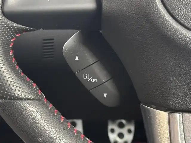 スバル ＷＲＸ ＳＴＩ STI タイプS 三重県 2014(平26)年 2.4万km クリスタルホワイトP プレミアムガソリン・ターボ/AWD/6F/【OP】純正 7インチナビ CN-LR700D/（FM/AM/CD/DVD/TV/iPod/USB/SD/MEMORY MUSIC/HDMI/VTR/ハンズフリー通話*）/バックカメラ/【OP】bremboブレーキキット フロント6pot/リヤ4pot者ブロックブレーキキャリパー/大型リヤスポイラー（タイプS標準）/HKS車高調『HIPERMAX S』＆2本出しマフラー『HI-POWER SPEC L II』/純正サス・マフラー車載/ETC/安全/・ABS/・トラクションコントロール/・サイド＆カーテンエアバッグシステム/装備/・ハーフレザーシート/・オートワイパー/・オートライト/・LEDヘッドライト/・左右独立オートエアコン/・SI-DRIVE/・パワーウインドウ/・パワーステアリング/・電動格納ドアミラー/・RAYS製 18インチ鍛造アルミホイール（18×8.5＋55）/・プッシュスタート/・スマートキーx2/・EJ20型 水平対向4気筒・DOHC16バルブターボエンジン/（カタログ値308HP/6400rpm、43.0kg・m/4400rpm）/・保/取/など/*：Bluetoothオーディオは再生不可