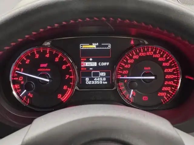 スバル ＷＲＸ ＳＴＩ STI タイプS 三重県 2014(平26)年 2.4万km クリスタルホワイトP プレミアムガソリン・ターボ/AWD/6F/【OP】純正 7インチナビ CN-LR700D/（FM/AM/CD/DVD/TV/iPod/USB/SD/MEMORY MUSIC/HDMI/VTR/ハンズフリー通話*）/バックカメラ/【OP】bremboブレーキキット フロント6pot/リヤ4pot者ブロックブレーキキャリパー/大型リヤスポイラー（タイプS標準）/HKS車高調『HIPERMAX S』＆2本出しマフラー『HI-POWER SPEC L II』/純正サス・マフラー車載/ETC/安全/・ABS/・トラクションコントロール/・サイド＆カーテンエアバッグシステム/装備/・ハーフレザーシート/・オートワイパー/・オートライト/・LEDヘッドライト/・左右独立オートエアコン/・SI-DRIVE/・パワーウインドウ/・パワーステアリング/・電動格納ドアミラー/・RAYS製 18インチ鍛造アルミホイール（18×8.5＋55）/・プッシュスタート/・スマートキーx2/・EJ20型 水平対向4気筒・DOHC16バルブターボエンジン/（カタログ値308HP/6400rpm、43.0kg・m/4400rpm）/・保/取/など/*：Bluetoothオーディオは再生不可