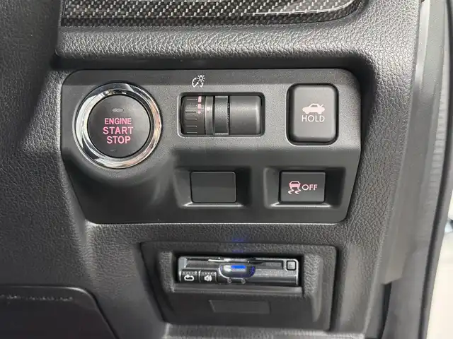 スバル ＷＲＸ ＳＴＩ STI タイプS 三重県 2014(平26)年 2.4万km クリスタルホワイトP プレミアムガソリン・ターボ/AWD/6F/【OP】純正 7インチナビ CN-LR700D/（FM/AM/CD/DVD/TV/iPod/USB/SD/MEMORY MUSIC/HDMI/VTR/ハンズフリー通話*）/バックカメラ/【OP】bremboブレーキキット フロント6pot/リヤ4pot者ブロックブレーキキャリパー/大型リヤスポイラー（タイプS標準）/HKS車高調『HIPERMAX S』＆2本出しマフラー『HI-POWER SPEC L II』/純正サス・マフラー車載/ETC/安全/・ABS/・トラクションコントロール/・サイド＆カーテンエアバッグシステム/装備/・ハーフレザーシート/・オートワイパー/・オートライト/・LEDヘッドライト/・左右独立オートエアコン/・SI-DRIVE/・パワーウインドウ/・パワーステアリング/・電動格納ドアミラー/・RAYS製 18インチ鍛造アルミホイール（18×8.5＋55）/・プッシュスタート/・スマートキーx2/・EJ20型 水平対向4気筒・DOHC16バルブターボエンジン/（カタログ値308HP/6400rpm、43.0kg・m/4400rpm）/・保/取/など/*：Bluetoothオーディオは再生不可