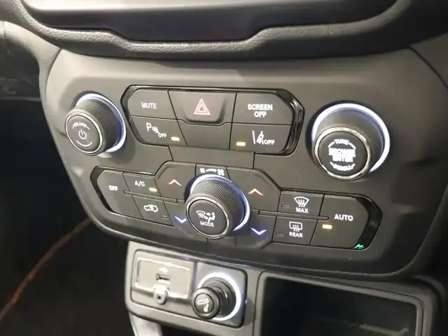 クライスラー・ジープ ジープ レネゲード リミテッド 静岡県 2019(平31)年 1.7万km ブラック 純正ナビ /フルセグTV /AppleCarPlay /バックカメラ /ACC LKA BSM /黒革シート /シートヒーター /ステアヒーター /前席パワーシート/LEDヘッドライト /コーナーセンサー /ETC /アイドリングストップ