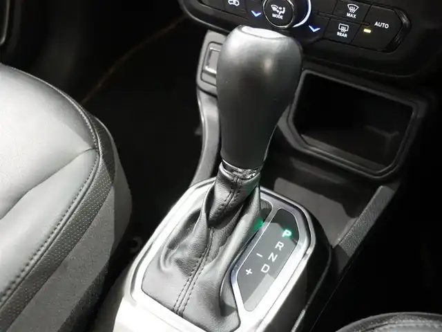 クライスラー・ジープ ジープ レネゲード リミテッド 静岡県 2019(平31)年 1.7万km ブラック 純正ナビ /フルセグTV /AppleCarPlay /バックカメラ /ACC LKA BSM /黒革シート /シートヒーター /ステアヒーター /前席パワーシート/LEDヘッドライト /コーナーセンサー /ETC /アイドリングストップ