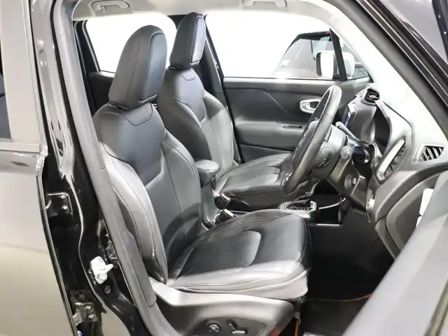 クライスラー・ジープ ジープ レネゲード リミテッド 静岡県 2019(平31)年 1.7万km ブラック 純正ナビ /フルセグTV /AppleCarPlay /バックカメラ /ACC LKA BSM /黒革シート /シートヒーター /ステアヒーター /前席パワーシート/LEDヘッドライト /コーナーセンサー /ETC /アイドリングストップ