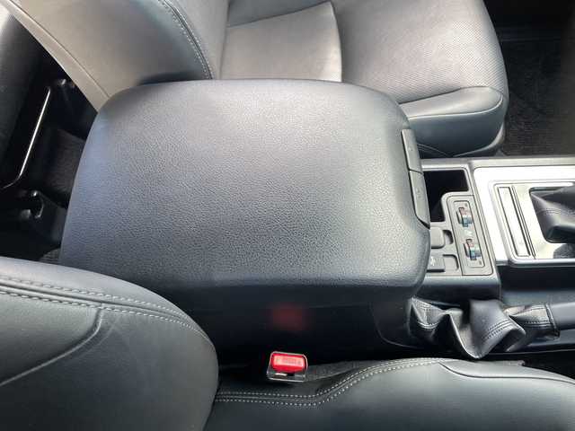 トヨタ ランドクルーザー プラド TX Lパッケージ 神奈川県 2021(令3)年 6.9万km アティチュードブラックマイカ ワンオーナー					/純正9インチメモリーナビ				/・DTV/BT/USB								/全方位カメラ	/クリアランスソナー/電動ムーンルーフ									/ブラックレザーシート/前席パワーシート					/前席シートヒーター/エアーシート					/ビルトインETC2.0					/ToyotaSafetySense					/・プリクラッシュセーフティ		/・レーンディパーチャーアラート/・ロードサインアシスト					/・オートマチックハイビーム					/ダウンヒルアシストコントロールシステム								/純正17インチAW				/オートライト					/純正LEDヘッドライト					/フロント/バックフォグ					/プッシュEgスタート/ストップ					/スマートキー×2/ターンランプ付オートリトラミラー/純正フロアマット/取扱説明書					/ナビ取扱説明書		/保証書付整備手帳