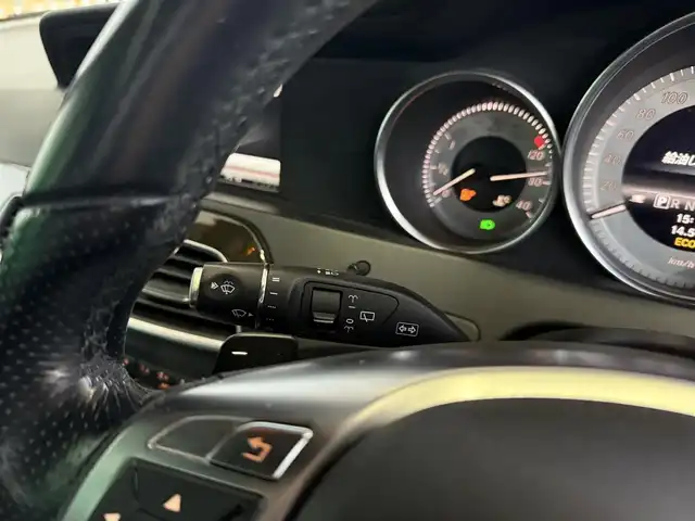 メルセデス・ベンツ Ｃ２００ ブルーエフィシェンシーW AVG 京都府 2012(平24)年 8.9万km ファイアオパール 純正マルチナビ、地デジ/パドルシフト/ステアリングスイッチ/パドルシフト/オートライト/クルーズコントロール/バックカメラ/ディスチャージ/保証書/取扱説明書