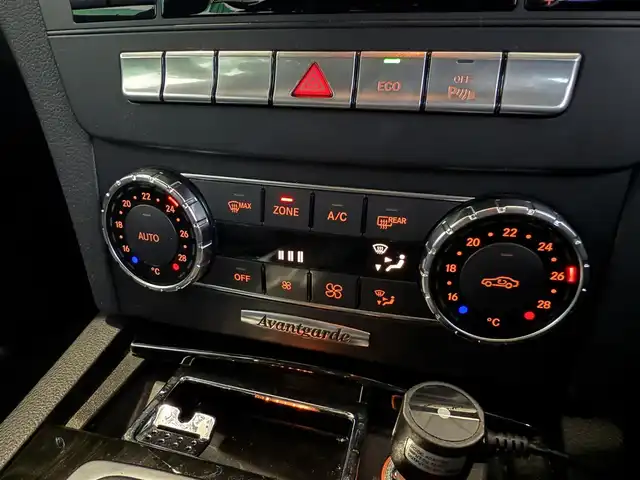 メルセデス・ベンツ Ｃ２００ ブルーエフィシェンシーW AVG 京都府 2012(平24)年 8.9万km ファイアオパール 純正マルチナビ、地デジ/パドルシフト/ステアリングスイッチ/パドルシフト/オートライト/クルーズコントロール/バックカメラ/ディスチャージ/保証書/取扱説明書