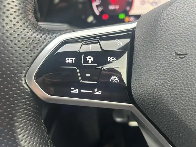 フォルクスワーゲン ＶＷ ゴルフ ＧＴＩ 茨城県 2022(令4)年 1.9万km ドルフィングレーメタリック ワンオーナー/レッドブレーキキャリパー/Wスマホチャージ/前後ドラレコ/ハンドルヒーター/前席シートヒーター/Rプライバシーガラス/LEDマトリクスヘッドライト/前後コーナーセンサー/デジタルコックピットプロ/ディスカバープロ/アップルカープレイ/フルセグTV/ETC2.0/Bカメラ