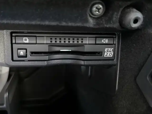 レクサス ＩＳ 300h Fスポーツ 茨城県 2020(令2)年 3.2万km ホワイトノーヴァガラスフレーク 純正ナビ/【AM・FM・DISC・SD・USB・BT・AUX・TV】/サンルーフ/パワーシート/シートメモリ/シートヒーター/エアシート/ステアリングヒーター/レーダークルコン/Bカメラ/ETC2.0/前後コーナーセンサー/パドルシフト/ステリモ/前後ドラレコ/オートライト/LEDライト/純正フロアマット/純正アルミホイール