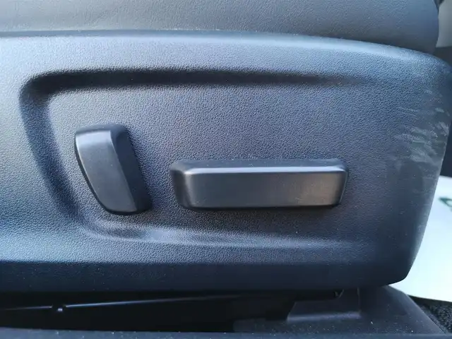 レクサス ＩＳ 300h Fスポーツ 茨城県 2020(令2)年 3.2万km ホワイトノーヴァガラスフレーク 純正ナビ/【AM・FM・DISC・SD・USB・BT・AUX・TV】/サンルーフ/パワーシート/シートメモリ/シートヒーター/エアシート/ステアリングヒーター/レーダークルコン/Bカメラ/ETC2.0/前後コーナーセンサー/パドルシフト/ステリモ/前後ドラレコ/オートライト/LEDライト/純正フロアマット/純正アルミホイール